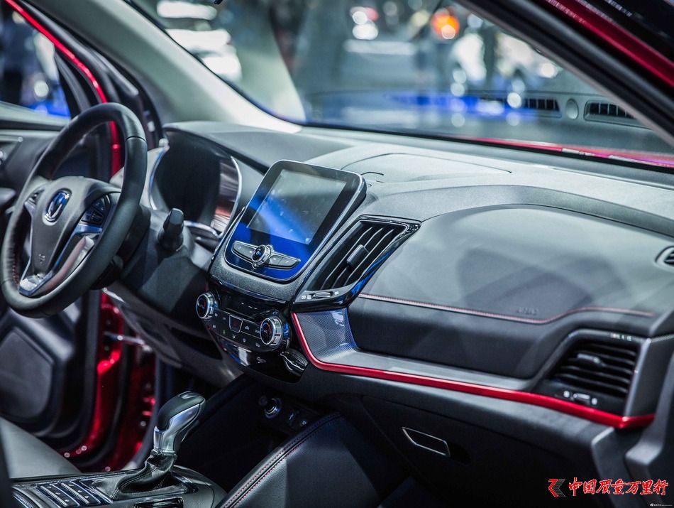 長安全新SUV CS55將上市 預(yù)計(jì)不到8萬